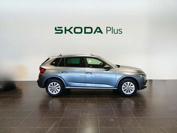 Usado Skoda Kamiq Selection 115 CV (84 kW) 2025 Gris SUV