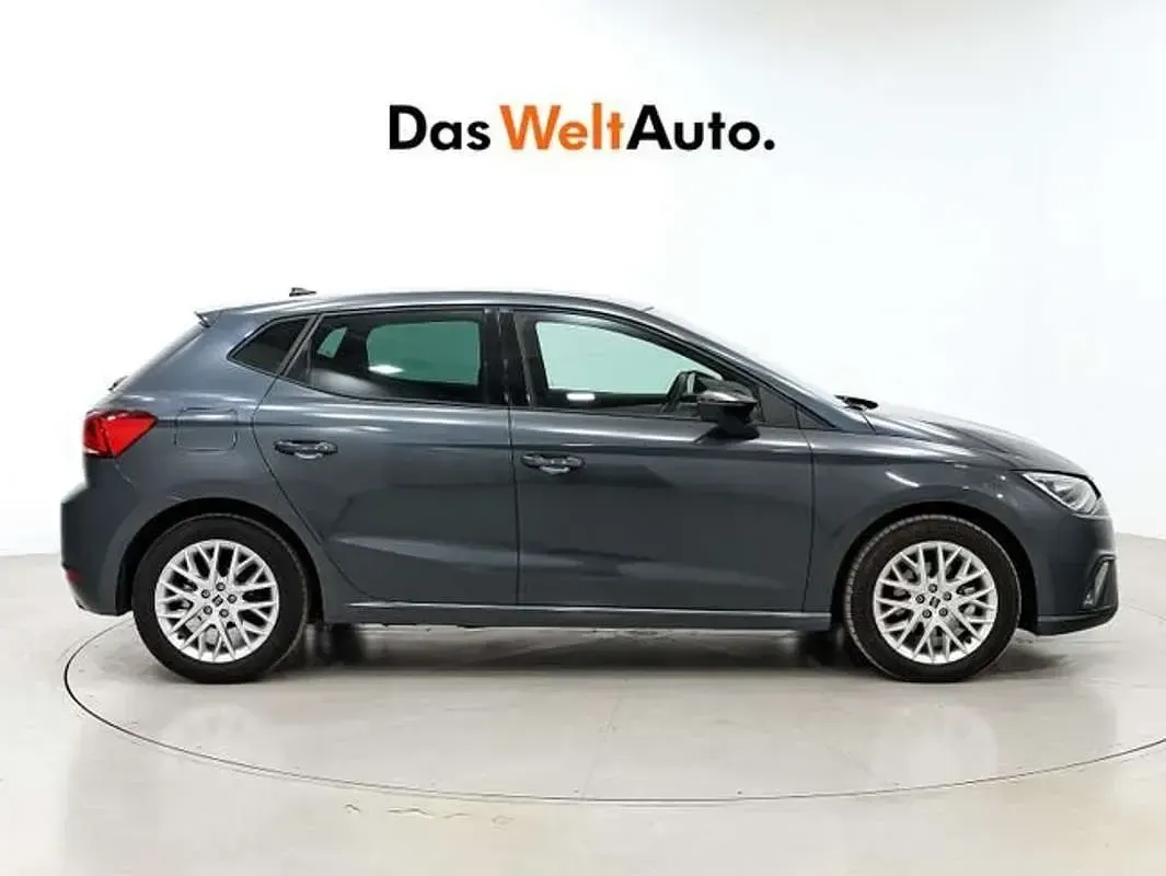 Usado Seat Ibiza FR 116 CV (85 kW) 2025 Gris Utilitario