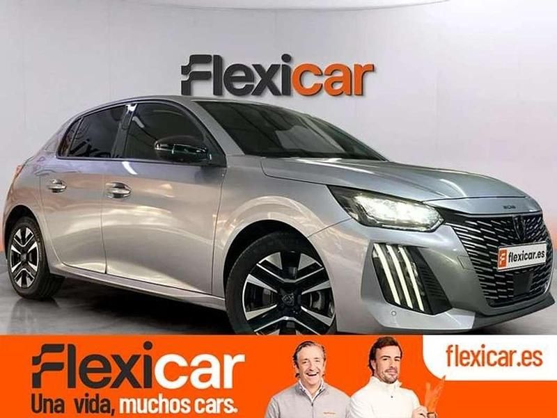 Usado Peugeot 208 Allure 101 CV (74 kW) 2025 Gris Utilitario