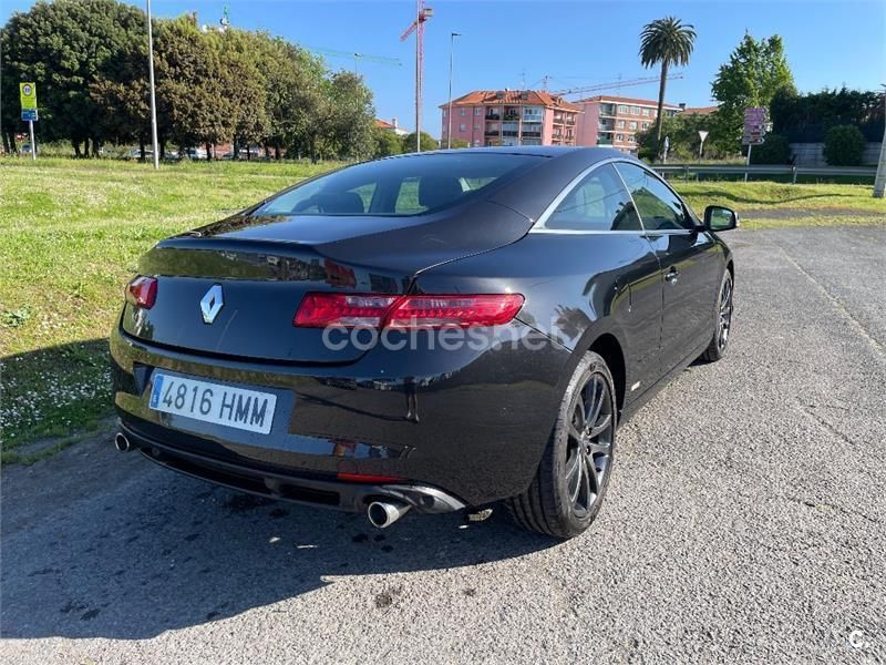 Negro Usado 2012 Renault Laguna Coupé Coupe | 9000 € - Imagen 1/4
