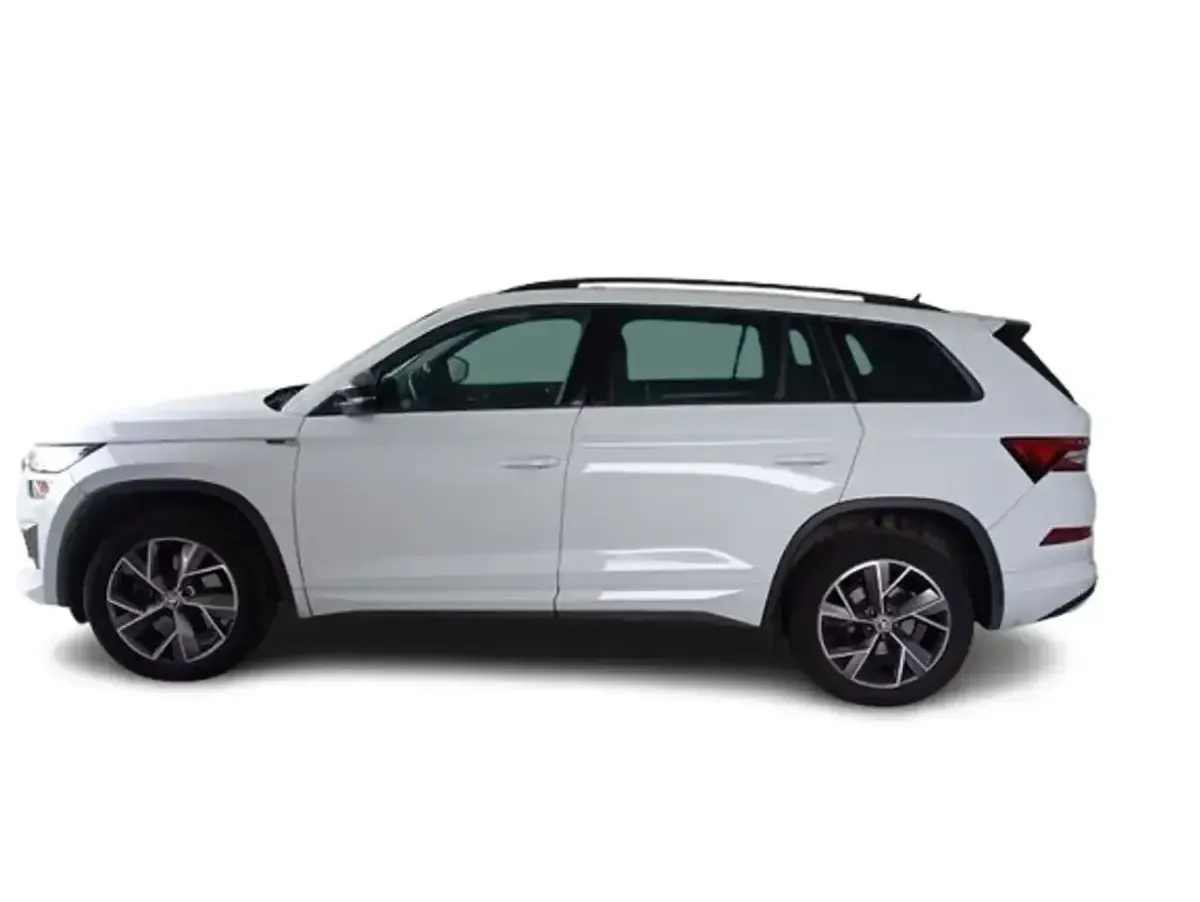 Usado Skoda Kodiaq SportLine 150 CV (110 kW) 2022 Blanco SUV