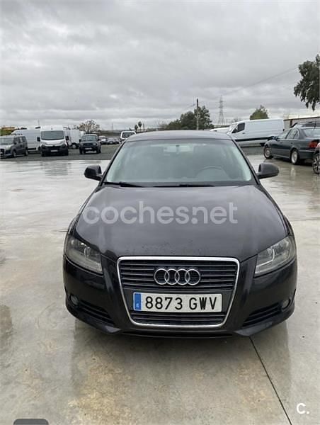 Usado Audi A3 Ambition 105 CV (77 kW) 2010 Negro Utilitario