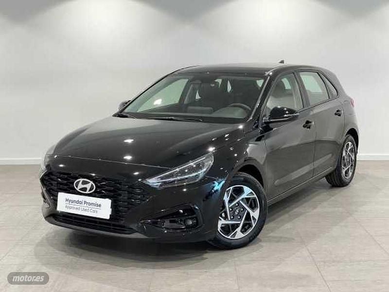 Abyss black Nuevo 2025 Hyundai i30 Berlina | 22.000 € (Precio justo) - Imagen 1/4
