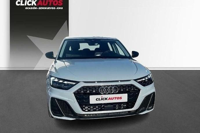 Usado Audi A1 Comfort 95 CV (69 kW) 2024 Rojo Utilitario