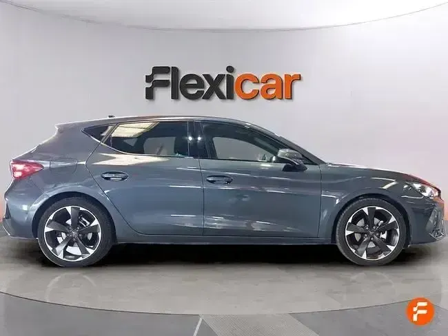 Usado Cupra Leon 150 CV (110 kW) 2025 Gris