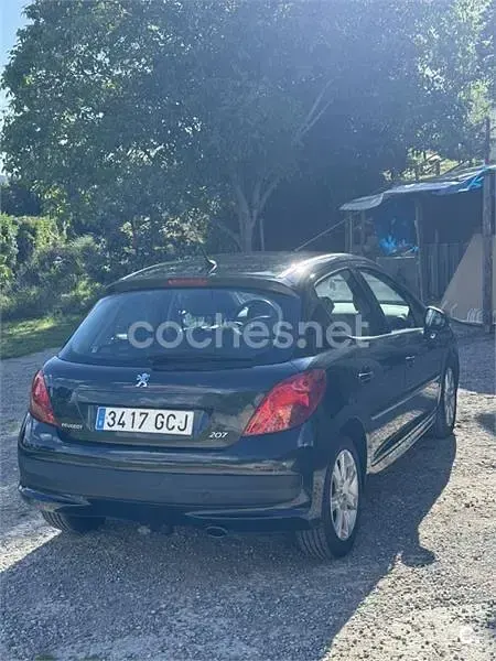 Usado Peugeot 207 Premium 120 CV (88 kW) 2008 Negro Berlina
