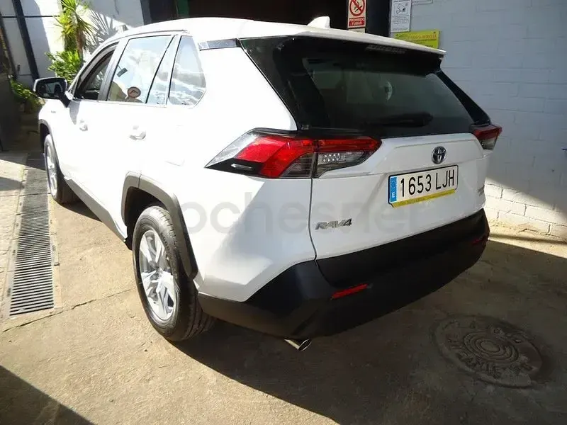 Usado Toyota RAV4 Hybrid Business Edition 222 CV (163 kW) 2020 Blanco SUV