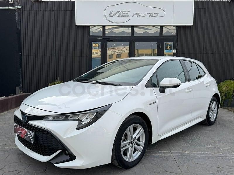 Usado Toyota Corolla Active 122 CV (89 kW) 2020 Blanco Berlina