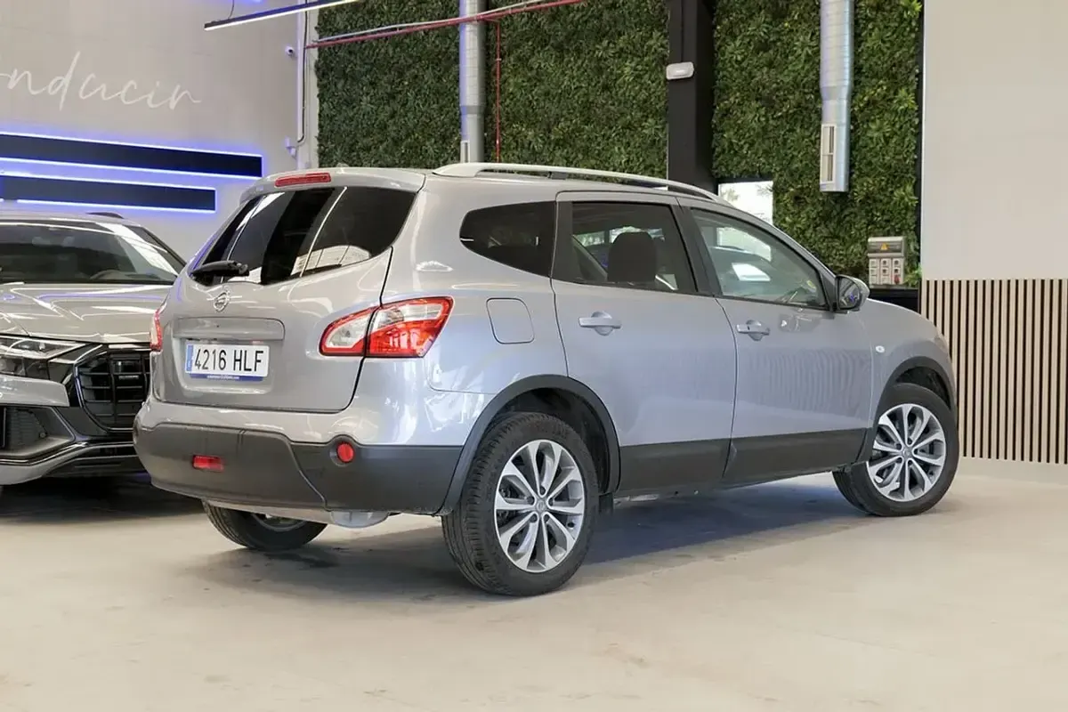 Usado Nissan Qashqai +2 360º 130 CV (95 kW) 2012 Gris SUV