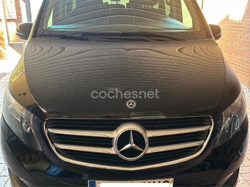 Negro Usado 2018 Mercedes V220 Exclusive Monovolumen | 41.900 € (Caro) - Imagen 1/4