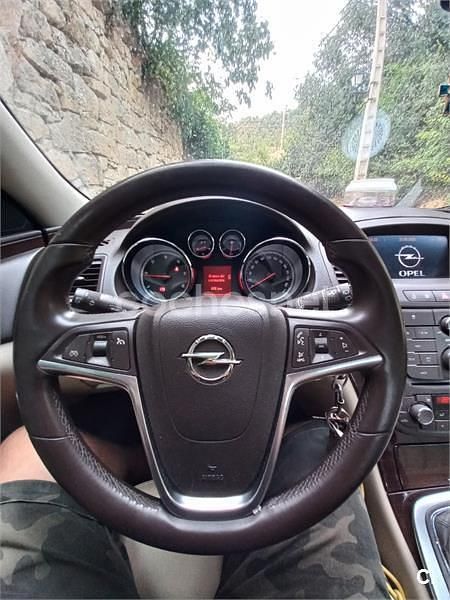 Gris / plata Usado 2010 Opel Insignia Edition Berlina | 5100 € (Precio justo) - Imagen 1/4