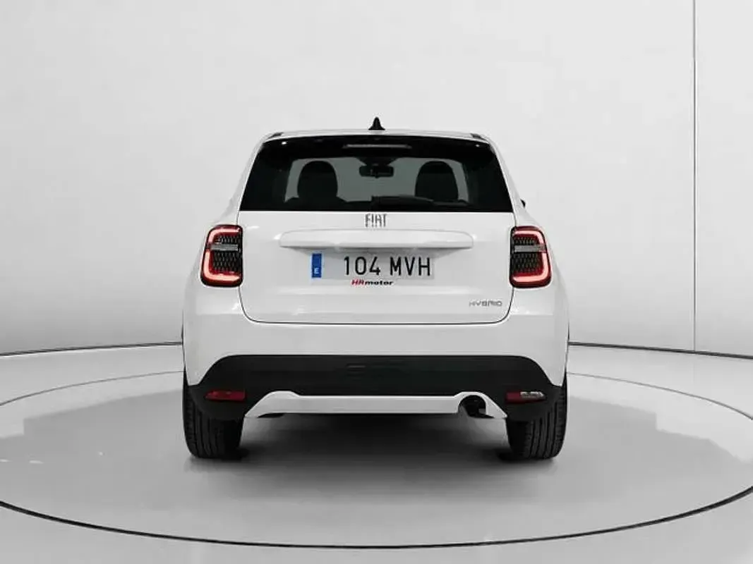 Usado Fiat 600 101 CV (74 kW) 2024 Blanco SUV