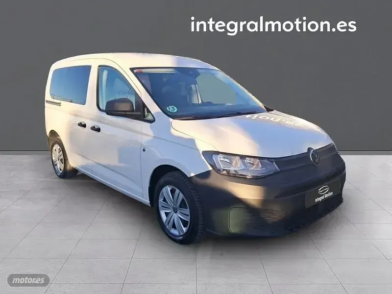 Usado VW Caddy 102 CV (75 kW) 2023 Blanco Monovolumen