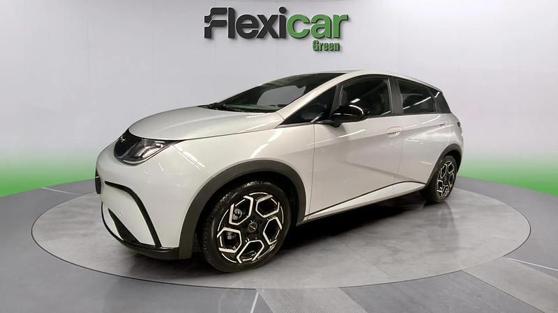 Usado BYD Dolphin Comfort 150 kW (204 CV) 2024 Blanco Utilitario