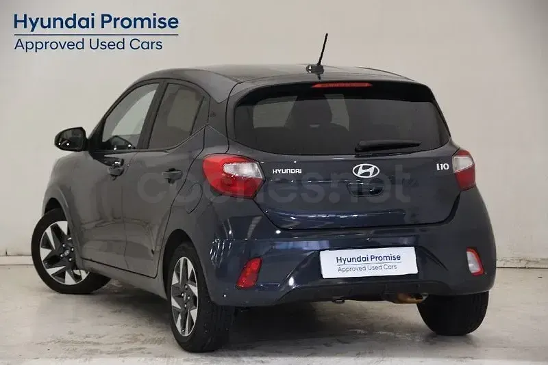 Usado Hyundai i10 63 CV (46 kW) 2025 Gris / plata Utilitario