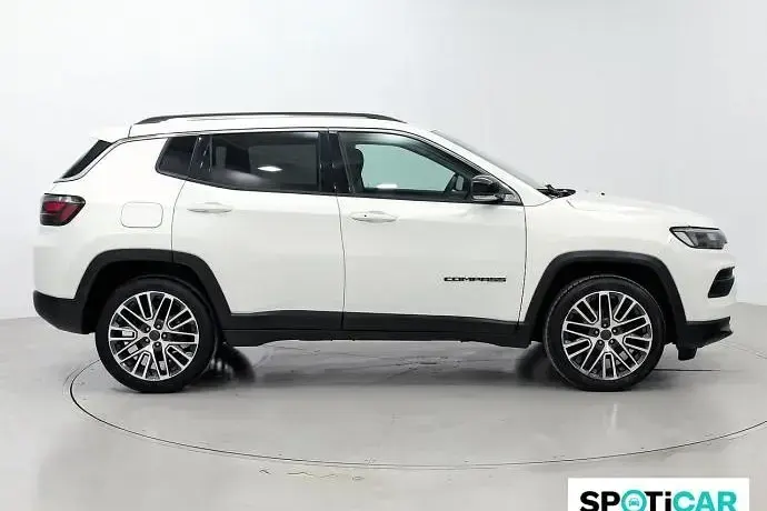 Usado Jeep Compass Limited 130 CV (95 kW) 2022 Blanco SUV