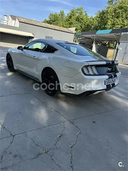 Usado Ford Mustang Fastback 314 CV (230 kW) 2018 Blanco Coupe