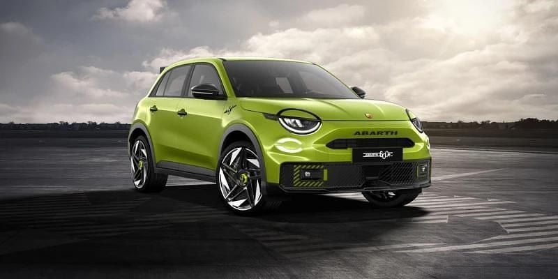 Verde Nuevo 2025 Abarth 600e Turismo SUV | 33.899 € - Imagen 1/4