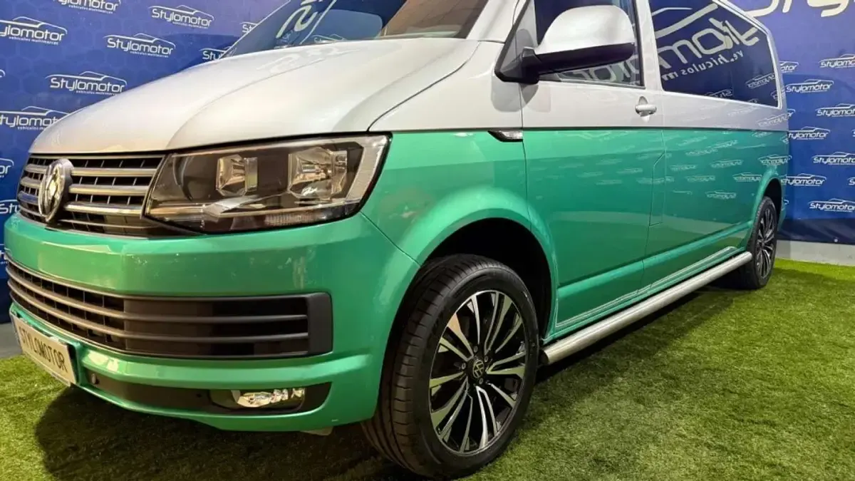 Usado VW Caravelle 102 CV (75 kW) 2018 Gris Van
