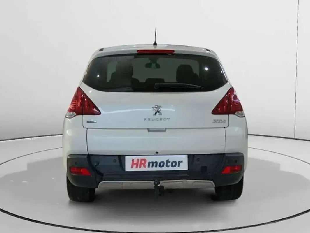 Usado Peugeot 3008 Allure 132 CV (97 kW) 2016 Blanco SUV