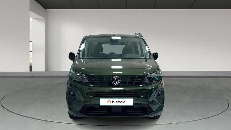 Usado Peugeot Rifter Allure 101 CV (74 kW) 2025 Verde Monovolumen