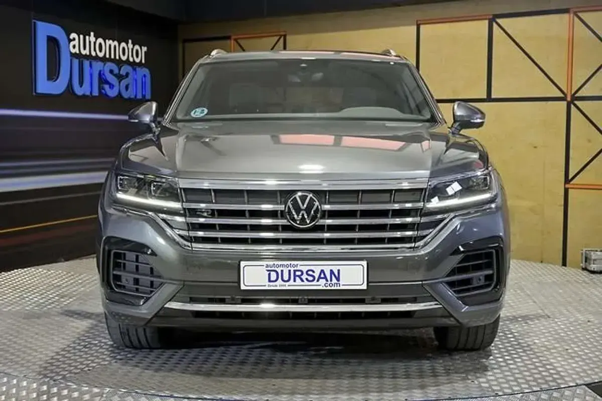Usado VW Touareg 290 CV (213 kW) 2021 Gris SUV