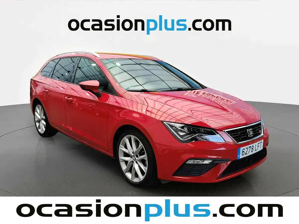 Usado Seat Leon FR 150 CV (110 kW) 2020 Rojo Familiar
