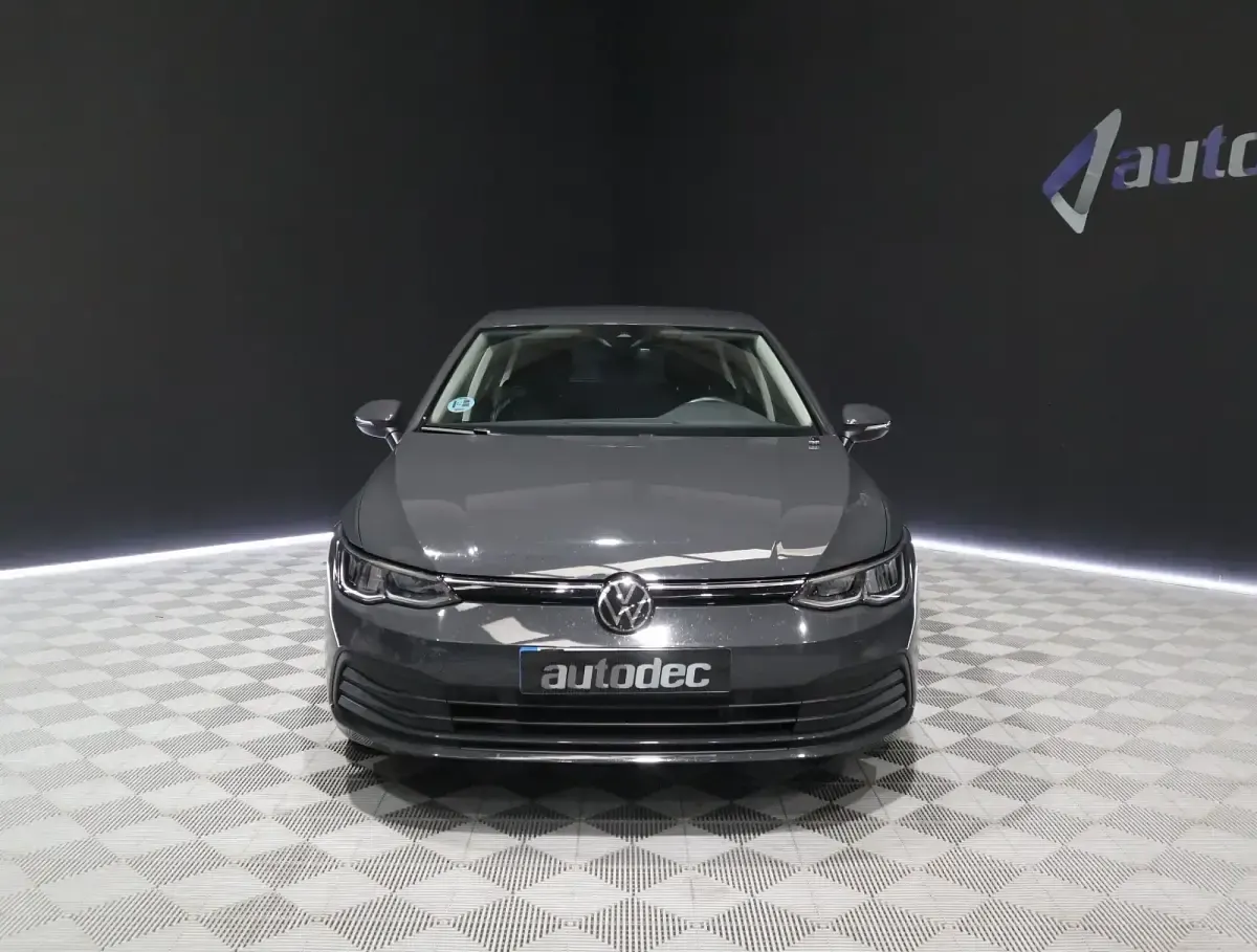 Usado VW Golf VIII Life 115 CV (84 kW) 2022 Gris