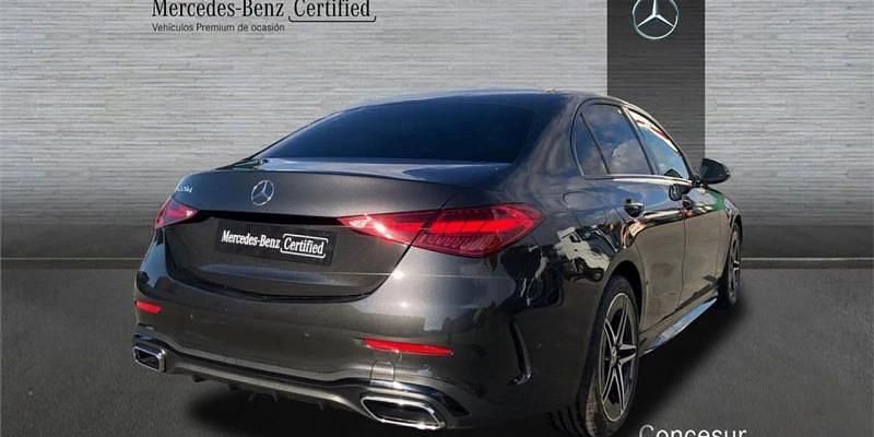 Usado Mercedes C220 200 CV (147 kW) 2024 Negro Berlina