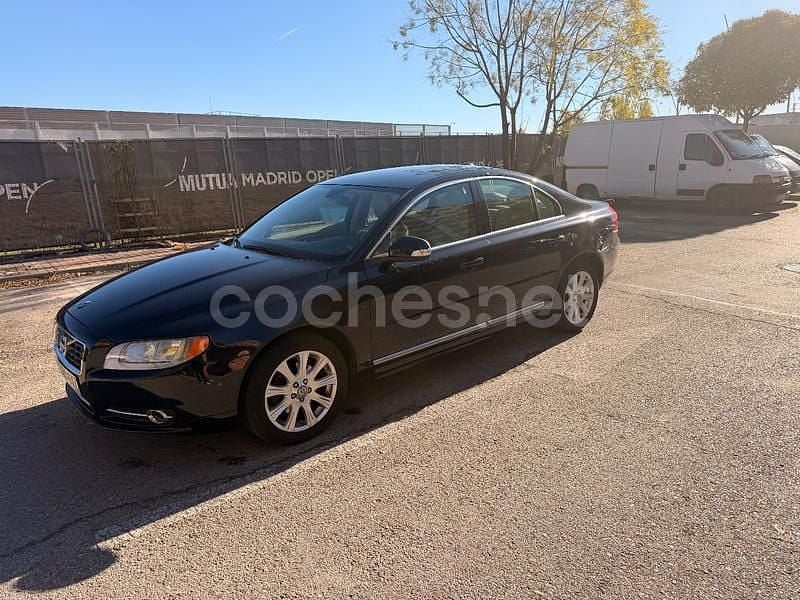 Usado Volvo S80 Summum 136 CV (100 kW) 2010 Negro Berlina