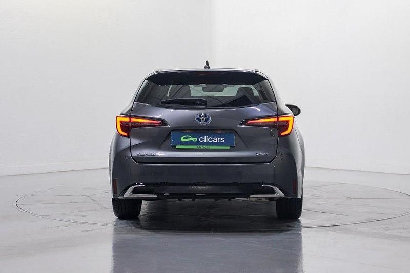 Usado Toyota Corolla Style 140 CV (102 kW) 2024 Gris / plata Familiar