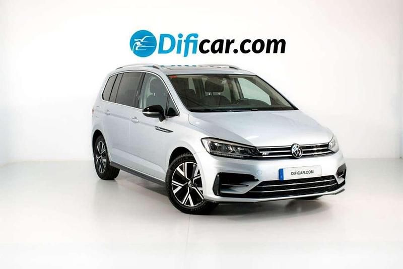 Usado VW Touran R-line 151 CV (111 kW) 2020 Amarillo Monovolumen
