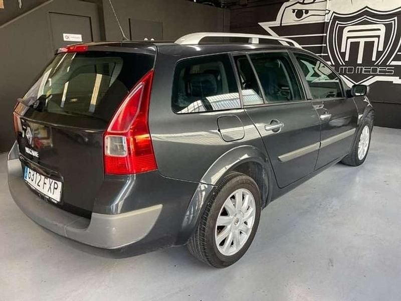 Usado Renault Mégane II Dynamique 111 CV (81 kW) 2007 Gris Utilitario