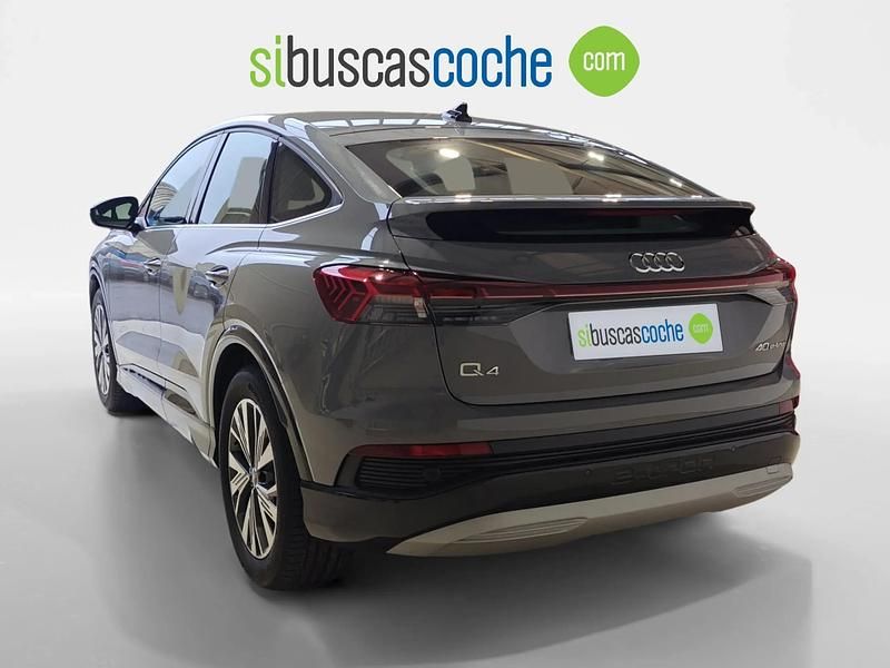 Usado Audi Q4 Sportback e-tron Advanced Plus 150 kW (204 CV) 2026 Gris/plata SUV