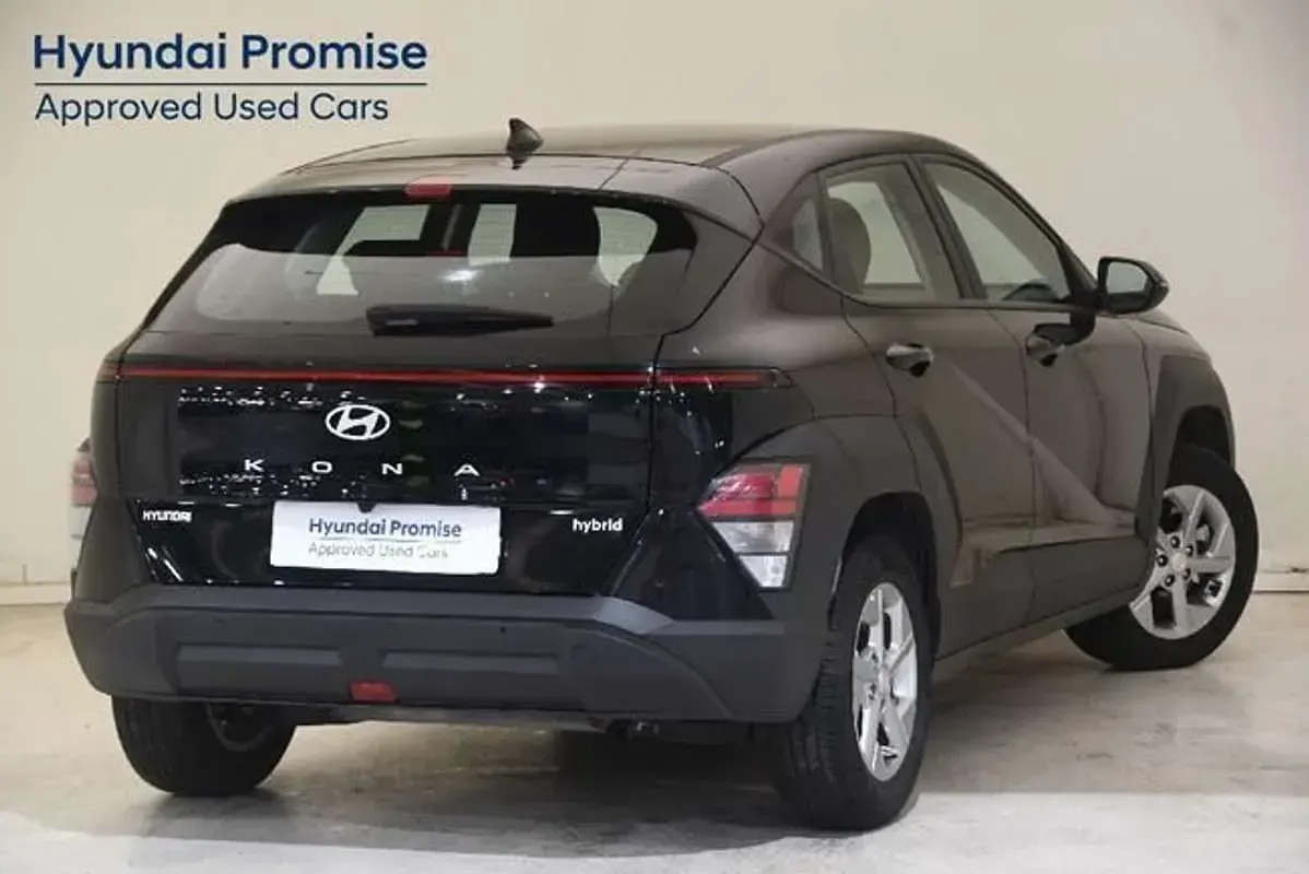 Usado Hyundai Kona 129 CV (94 kW) 2025 Negro SUV