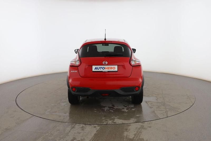 Usado Nissan Juke Acenta 115 CV (84 kW) 2016 Rojo SUV