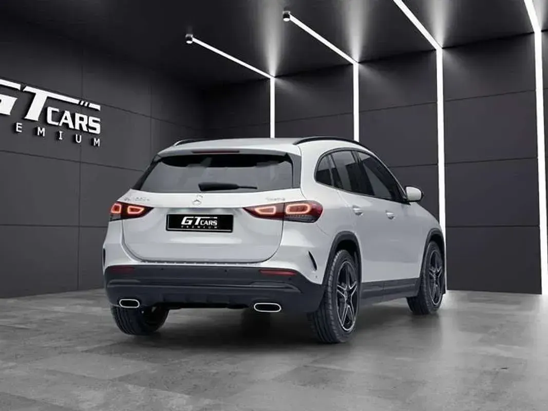 Usado Mercedes GLA220 AMG 190 CV (139 kW) 2022 Blanco SUV
