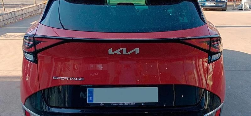 Nuevo Kia Sportage 150 CV (110 kW) 2025 Rojo SUV