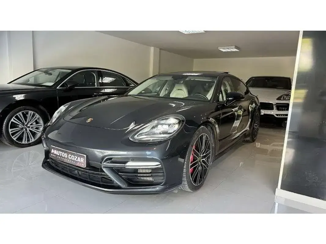 Usado Porsche Panamera Turbo Sport Turismo Sport Turismo 550 CV (404 kW) 2019 Gris Familiar