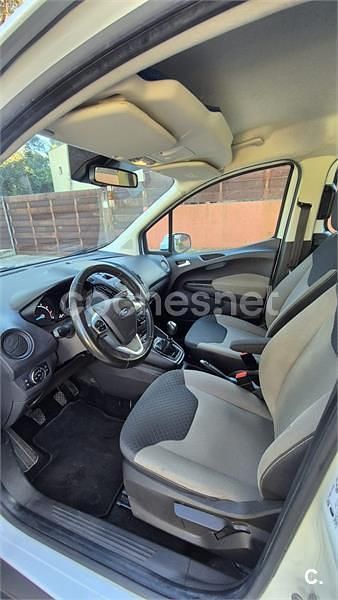 Usado Ford Tourneo Courier Ambiente 100 CV (73 kW) 2018 Blanco Monovolumen