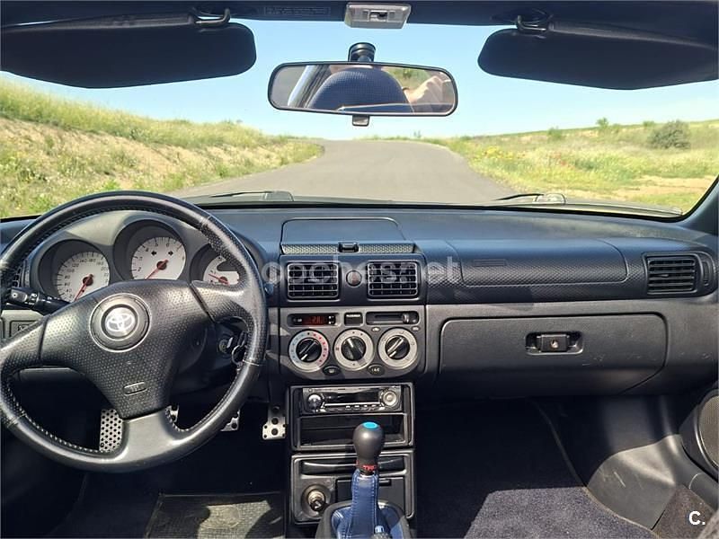 Usado Toyota MR2 140 CV (102 kW) 2001 Azul Descapotable