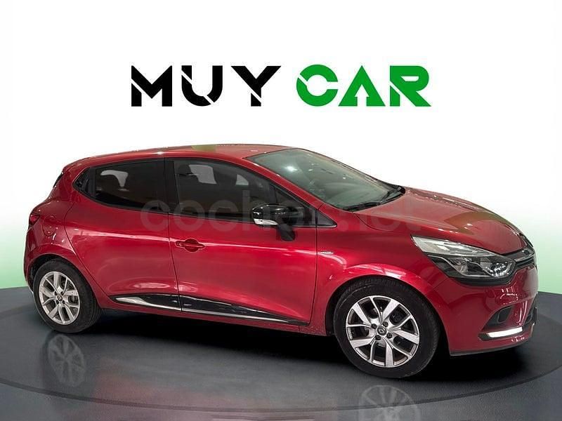 Usado Renault Clio GrandTour Zen 90 CV (66 kW) 2019 Rojo Familiar