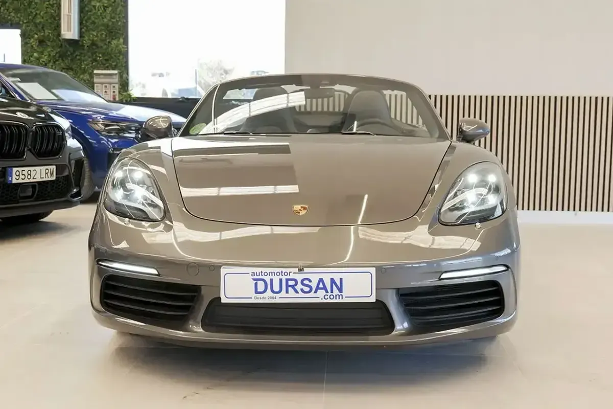 Käytetty Porsche Boxster 300 HP (220 kW) 2018