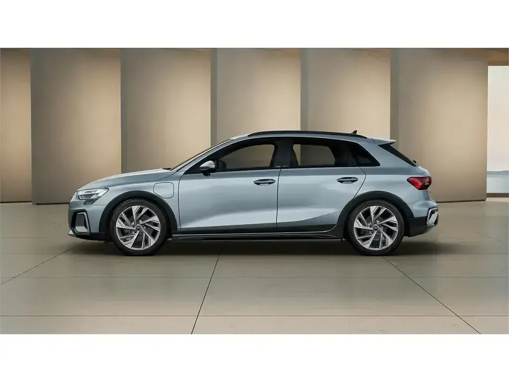 Nuevo Audi A3 Ambiente 204 CV (150 kW) 2025 Blanco glaciar Berlina