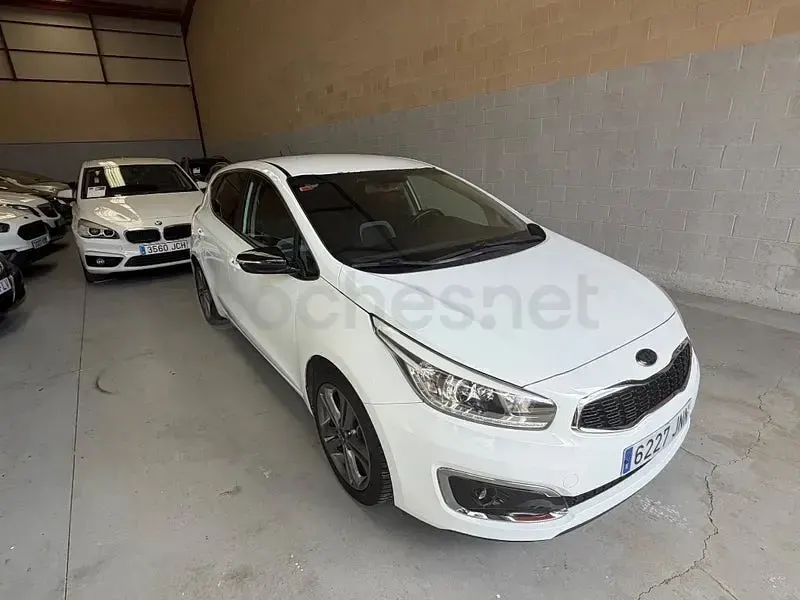 Usado Kia Ceed GT 136 CV (100 kW) 2016 Blanco Berlina