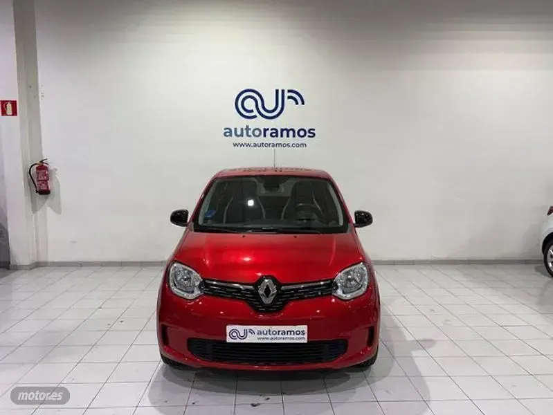 Usado Renault Twingo Techno 59 kW (81 CV) 2023 Rojo Utilitario