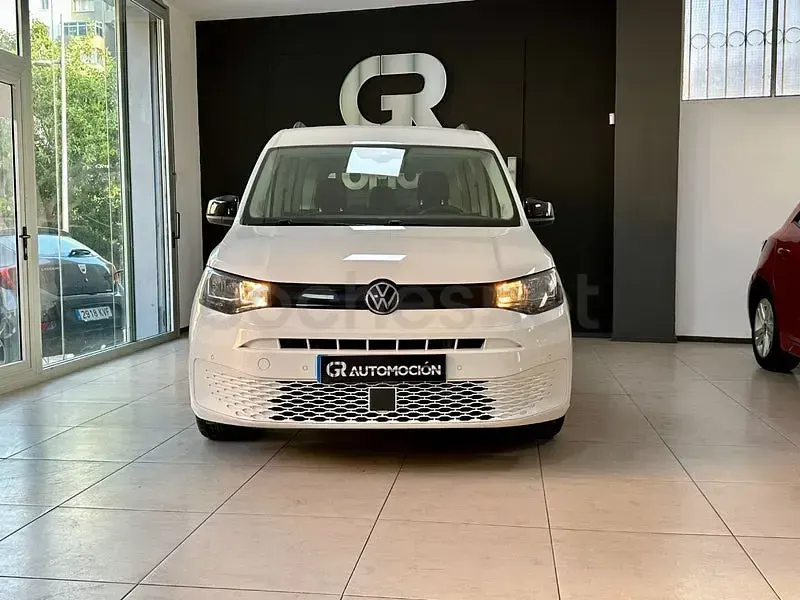 Usado VW Caddy Trendline 102 CV (75 kW) 2021 Blanco Monovolumen