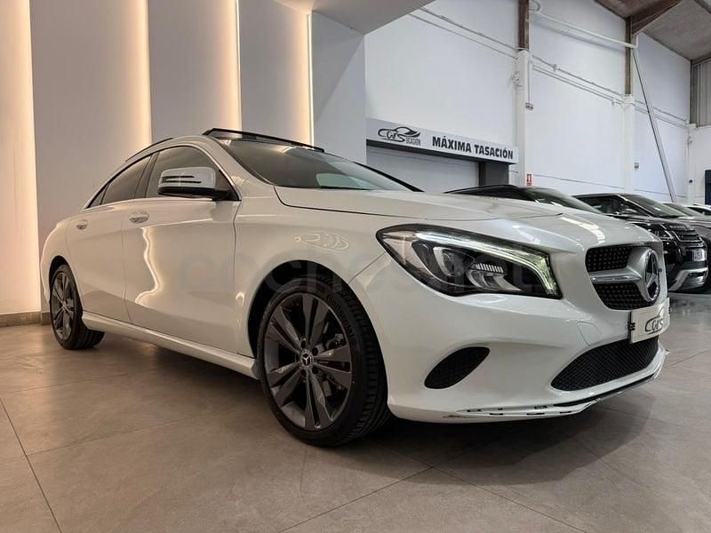 Usado Mercedes CLA200 136 CV (100 kW) 2017 Blanco Berlina