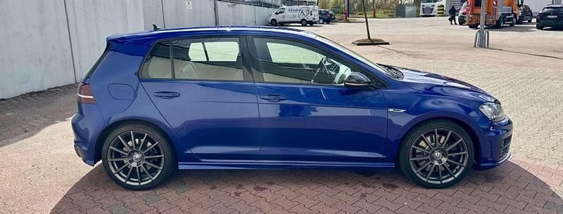 Usado VW Golf VII R 300 CV (220 kW) 2015 Azul Utilitario