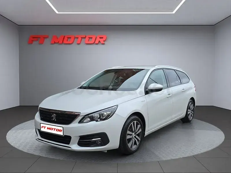 Usado Peugeot 308 SW Style 130 CV (95 kW) 2021 Blanco Familiar